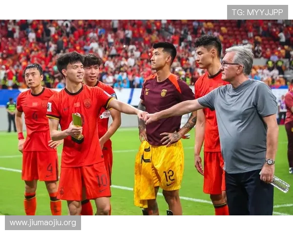 足球即场比分直播服务，满足球迷随时随地关注比赛进展的需求